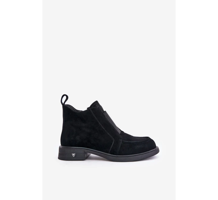 Semišové Nízké Boty Na Plochém Podpatku Zateplené D&A model 21674470 Černé - S.Barski Semišové Nízké Boty Na Plochém Podpatku Zateplené D&A model 21674470 Černé - S.Barski