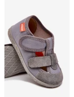 Dětské pantofle na suchý zip šedé model 21705429 - Milami