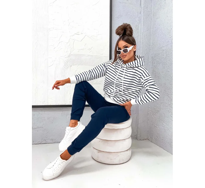 Tmavě modrý dámský bavlněný teplákový komplet s mikinou model 21777414 - Moon Tmavě modrý dámský bavlněný teplákový komplet s mikinou model 21777414 - Moon