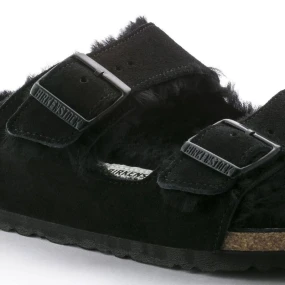 Dámske semišové žabky Birkenstock Arizona VL Shearling Black regular width (0752661) vyrobené z ovčej vlny