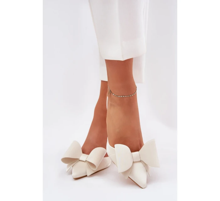 Lodičky s ihlovým podpätkom model 209421 Krok vo veľkom štýle Lodičky s ihlovým podpätkom model 209421 Krok vo veľkom štýle