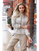 Krátka béžová dámska bunda typu bomber (AG3-2206)