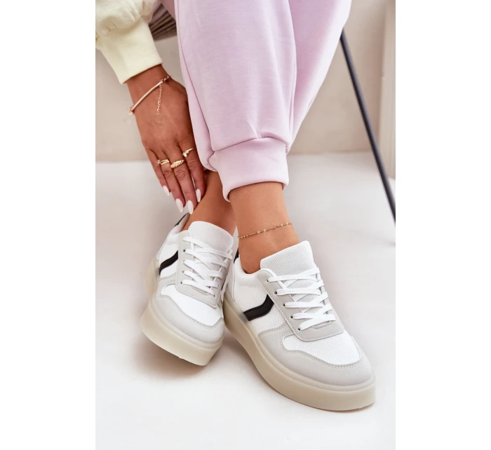 Nízké Dámské Tenisky Na Platformě Bílé model 21689152 - EVENTO Nízké Dámské Tenisky Na Platformě Bílé model 21689152 - EVENTO