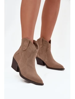 Topánky na podpätku model 219127 Krok vo veľkom štýle