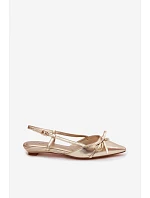 Dámské sandály z umělé kůže na nízkém podpatku Zlaté model 22107058 - Boto