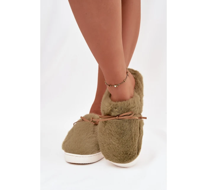 Kožešinové pantofle s zelené model 21772518 - Boto