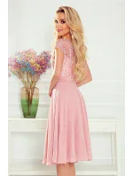 Dámské šifonové šaty ve špinavě růžové barvě s krajkovým výstřihem model 17445219 - numoco