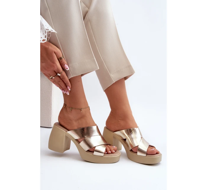 model 21647949 Kožené Klapky Na Podpatku Zlaté - Zazoo