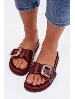 Dámské pantofle s zlatou sponou bordové model 21954716 - Boto