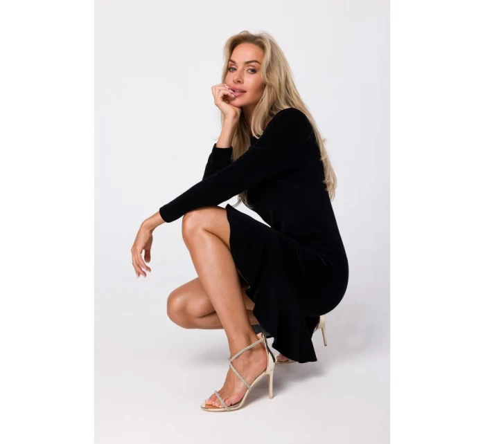 M765 Šaty s volánovým lemom - čierne M765 Šaty s volánovým lemom - čierne