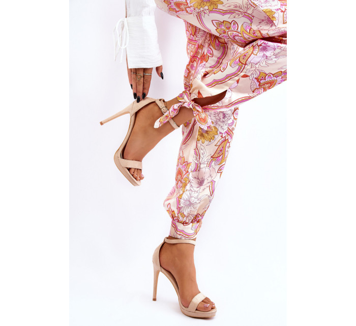 Elegantné semišové sandále na podpätku béžovej farby Averie