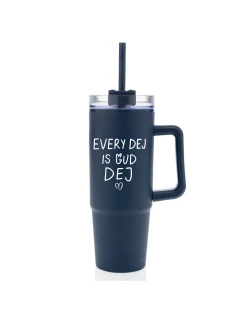 EVERY DEJ IS GUD DEJ - tmavě modrý cestovní hrnek s průhledným víčkem 900 ml