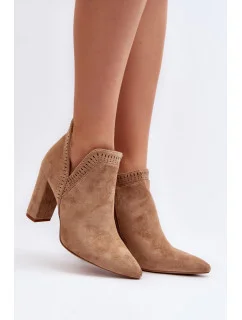 Topánky na podpätku model 192680 Krok vo veľkom štýle