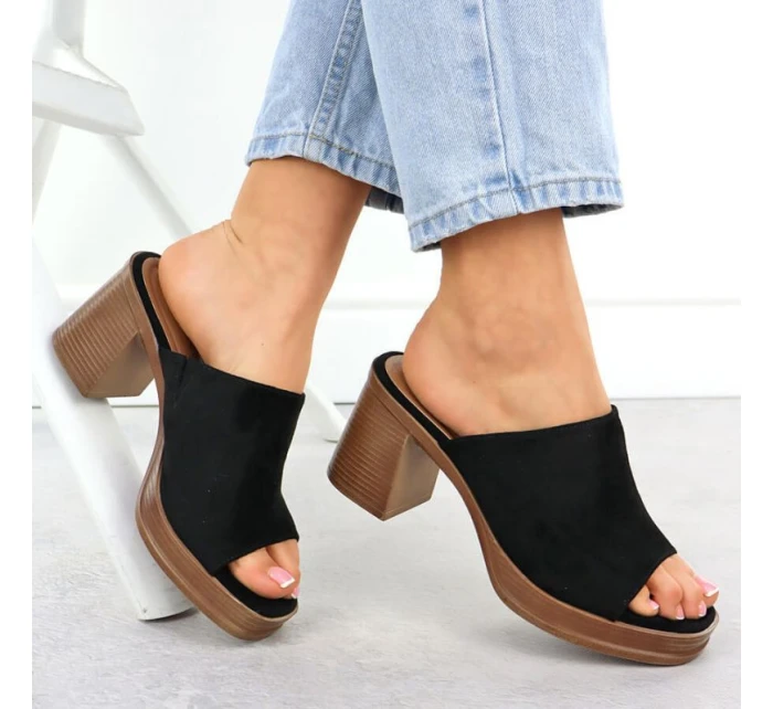 Dámske semišové žabky na ihličkách čierne Potocki 54309