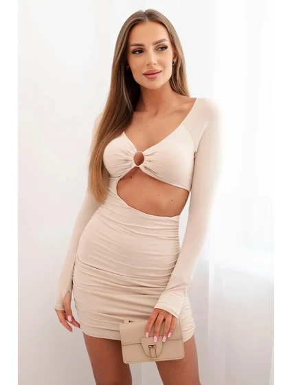 Dámske šaty s dlhými rukávmi, výrezom v páse a ozdobným kruhom Béžová Dámske šaty s dlhými rukávmi, výrezom v páse a ozdobným kruhom Béžová