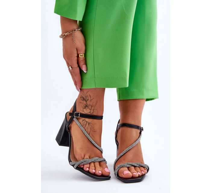 Skórzane Sandały Z Cyrkoniami Na Obcasie Czarne Carlotta