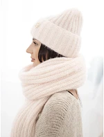 Dámský komplet čepice a z měkké příze světle pudrově růžový model 22554889 - K-Fashion Dámský komplet čepice a z měkké příze světle pudrově růžový model 22554889 - K-Fashion