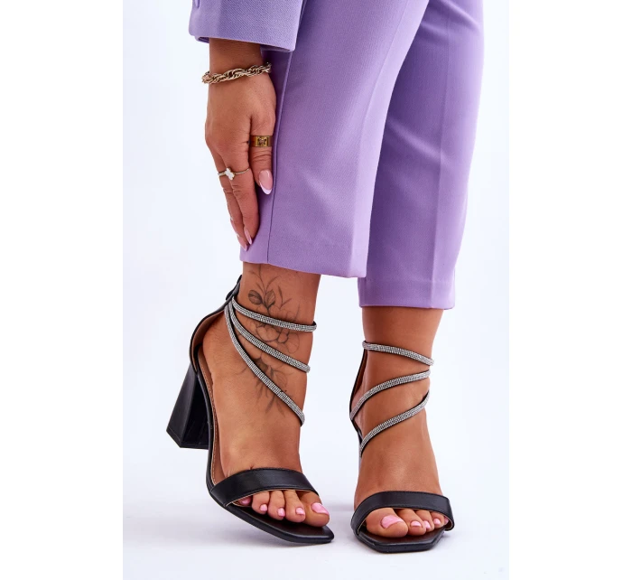 Modne Sandały Z Cyrkoniami Czarne Carma