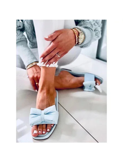 Dámské pantofle s mašlí Světle modrá model 18830788 - Inello