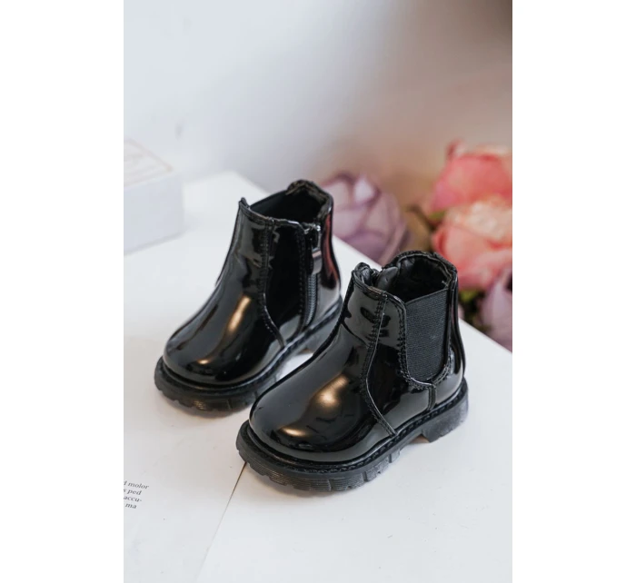 Dětské Lakované zateplené boty černé model 21597431 - Boto Dětské Lakované zateplené boty černé model 21597431 - Boto