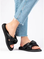 Zajímavé dámské nazouváky černé bez podpatku Zajímavé dámské nazouváky černé bez podpatku