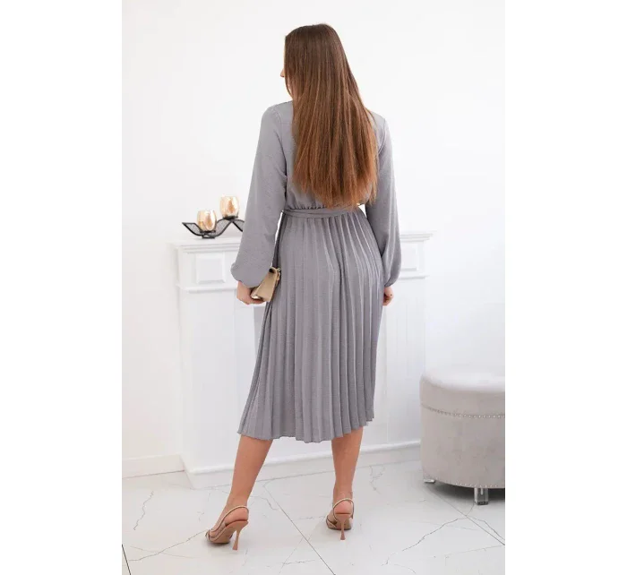 Šaty s viazaným plisovaným lemom sivé