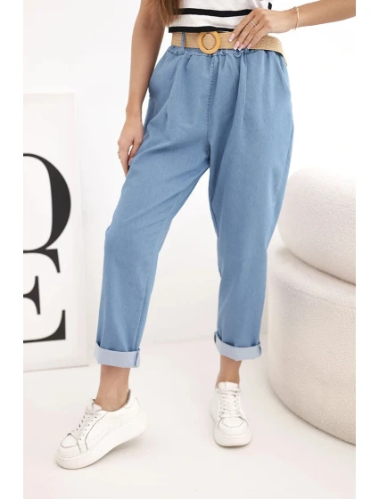 Dámské kalhoty s ohrnutou nohavicí a páskem světle džínové