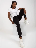 B 005 tepláky.11X čierna