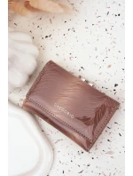 Lakovaná dámska kabelka s trblietavými detailmi Cermina - béžová Lakovaná dámska kabelka s trblietavými detailmi Cermina - béžová