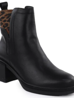 Černé kožené boty na jehlovém podpatku model 21905469 - VINCEZA