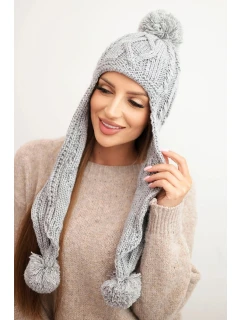 Dámska zimná vlnená čiapka s bambuľkami a predĺženými bokmi K448 sivá