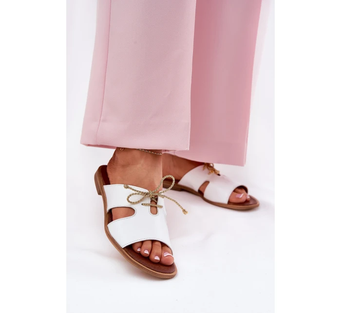 Skórzane Klapki Damskie Na Płaskim Obcasie Zazoo 3022 Białe Skórzane Klapki Damskie Na Płaskim Obcasie Zazoo 3022 Białe