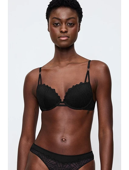 Model Push-up 230073 od značky Triumph Model Push-up 230073 od značky Triumph
