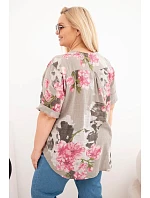 Plus size dámska bavlnená blúzka s véčkovým výstrihom s kvetinovým vzorom fango