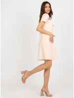 LK SK šaty model 20742300 světle broskvová - FPrice LK SK šaty model 20742300 světle broskvová - FPrice