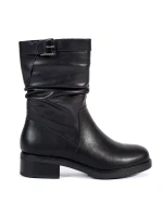 Zaujímavé čierne dámske členkové topánky na širokom podpätku