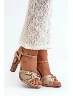Sandále na podpätku model 198398 Krok vo veľkom štýle
