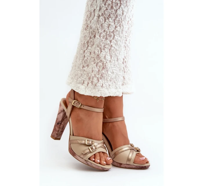 Sandále na podpätku model 198398 Krok vo veľkom štýle