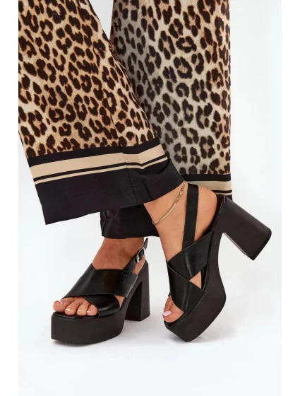 Sandále na podpätku 218-3 čierne - Vykročte štýlovo