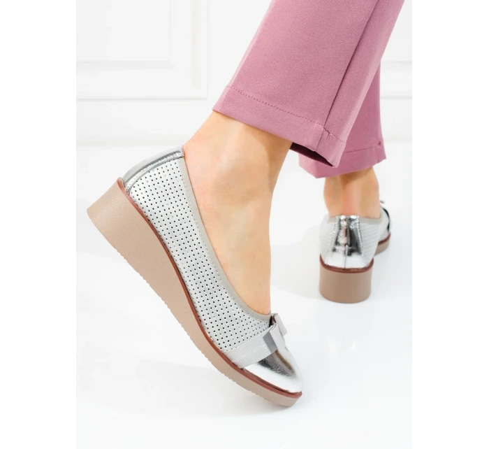 Moderní lodičky model 18184314 dámské na klínku - W. POTOCKI Moderní lodičky model 18184314 dámské na klínku - W. POTOCKI