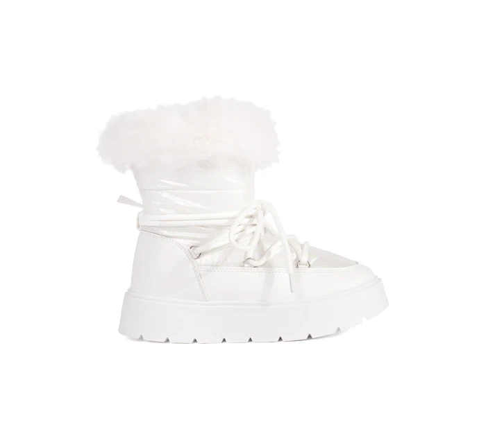 Pekné dámske biele snežnice na platforme Pekné dámske biele snežnice na platforme