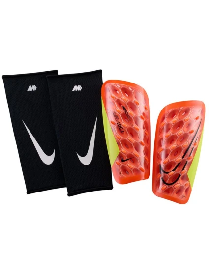 Nike Mercurial Lite Super Lock chrániče kolien DN3609-830 Nike Mercurial Lite Super Lock chrániče kolien DN3609-830