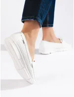 Pohodlné biele dámske mokasíny bez podpätku Pohodlné biele dámske mokasíny bez podpätku