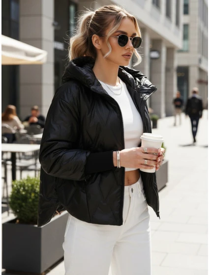 Dámska prechodná prešívaná bunda s kapucňou čierna FashionStreet TY5559 Dámska prechodná prešívaná bunda s kapucňou čierna FashionStreet TY5559