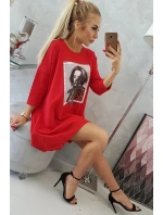 Šaty s potlačou a rozšírenou spodnou časťou červené