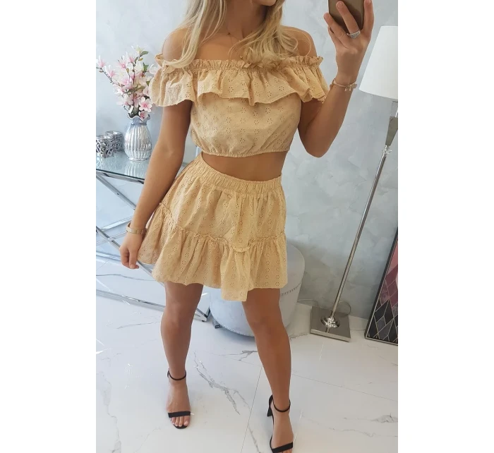 Vyšívaná súprava s bodkovanou blúzkou béžovej farby