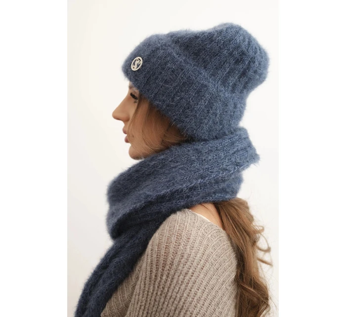 Dámská souprava čepice a dlouhý šátek z měkké příze model 21461074 - K-Fashion Dámská souprava čepice a dlouhý šátek z měkké příze model 21461074 - K-Fashion