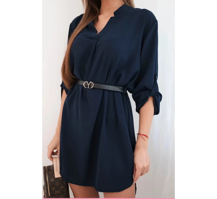 Šaty s delší zadní částí a páskem modrá