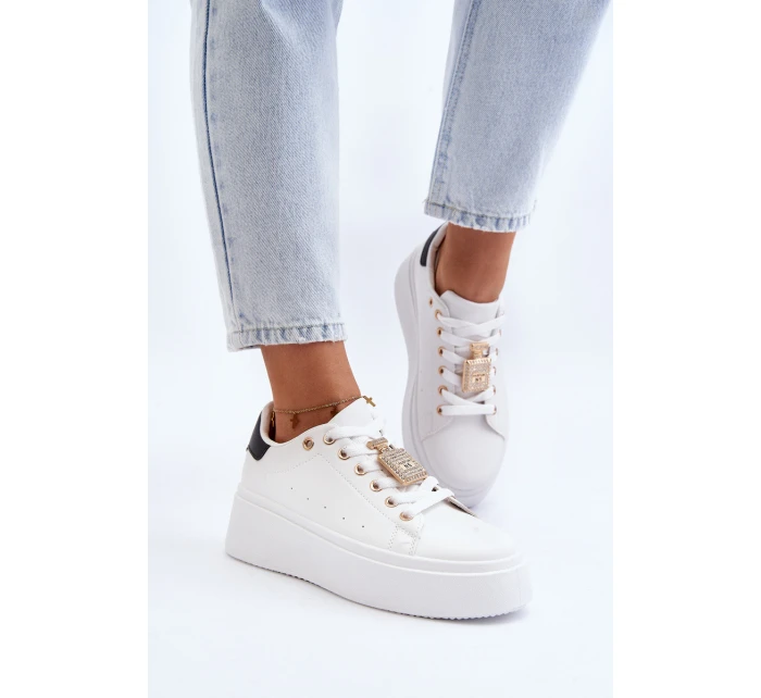 Dámské tenisky s ozdobou Bílé model 21648400 - Boto Dámské tenisky s ozdobou Bílé model 21648400 - Boto