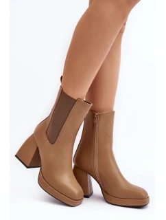 Topánky na podpätku model 189852 Krok vo veľkom štýle